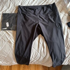 BNWT / NWOT Old Navy Power-soft full length active go dry legging - 2 pairs 4x